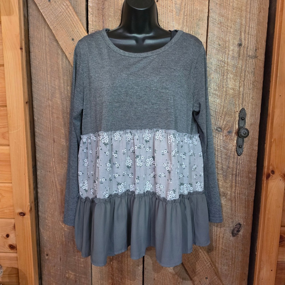 Entro Grey Mixed Media Babydoll Tunic Top Floral Ruffle Tiered Long Sleeve M